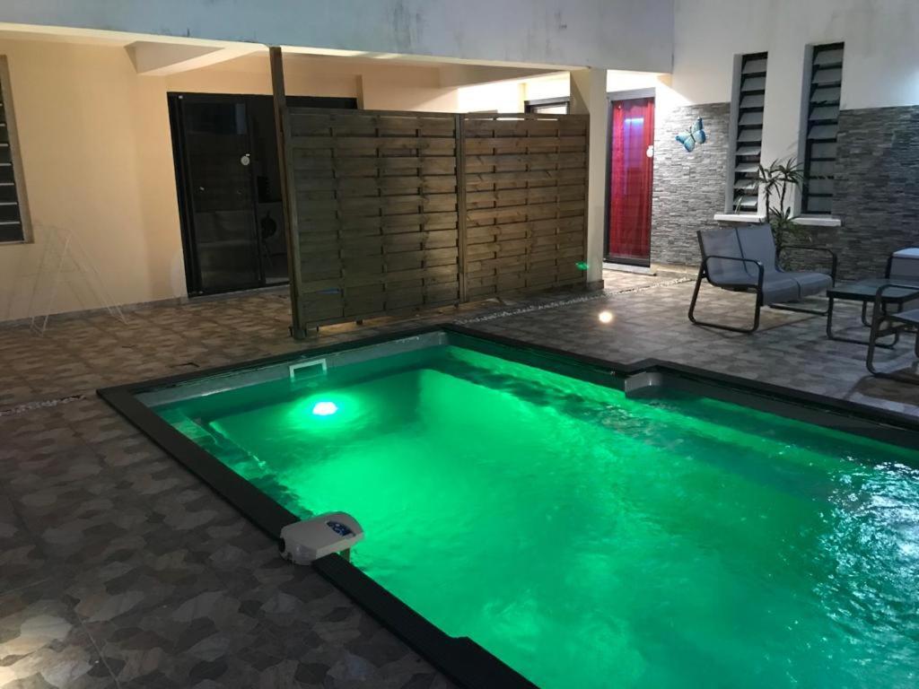 Апартаменты Le Flamboyant Avec Piscine Chauffee 30° Et Jacuzzi Сент-Андре Экстерьер фото